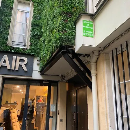 Urbanflat 156 - Yves Saint Denis * Parigi