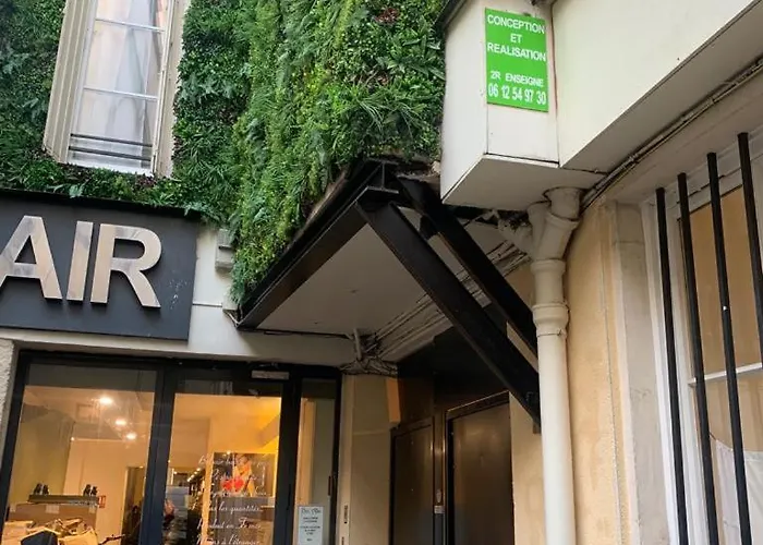 Urbanflat 156 - Yves Saint Denis * París